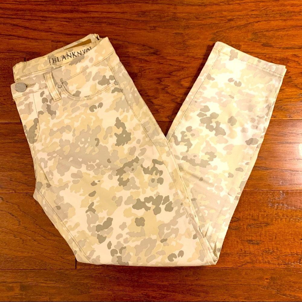 🌈 Blank NYC Cropped Neutral Camo Jean | Size 26